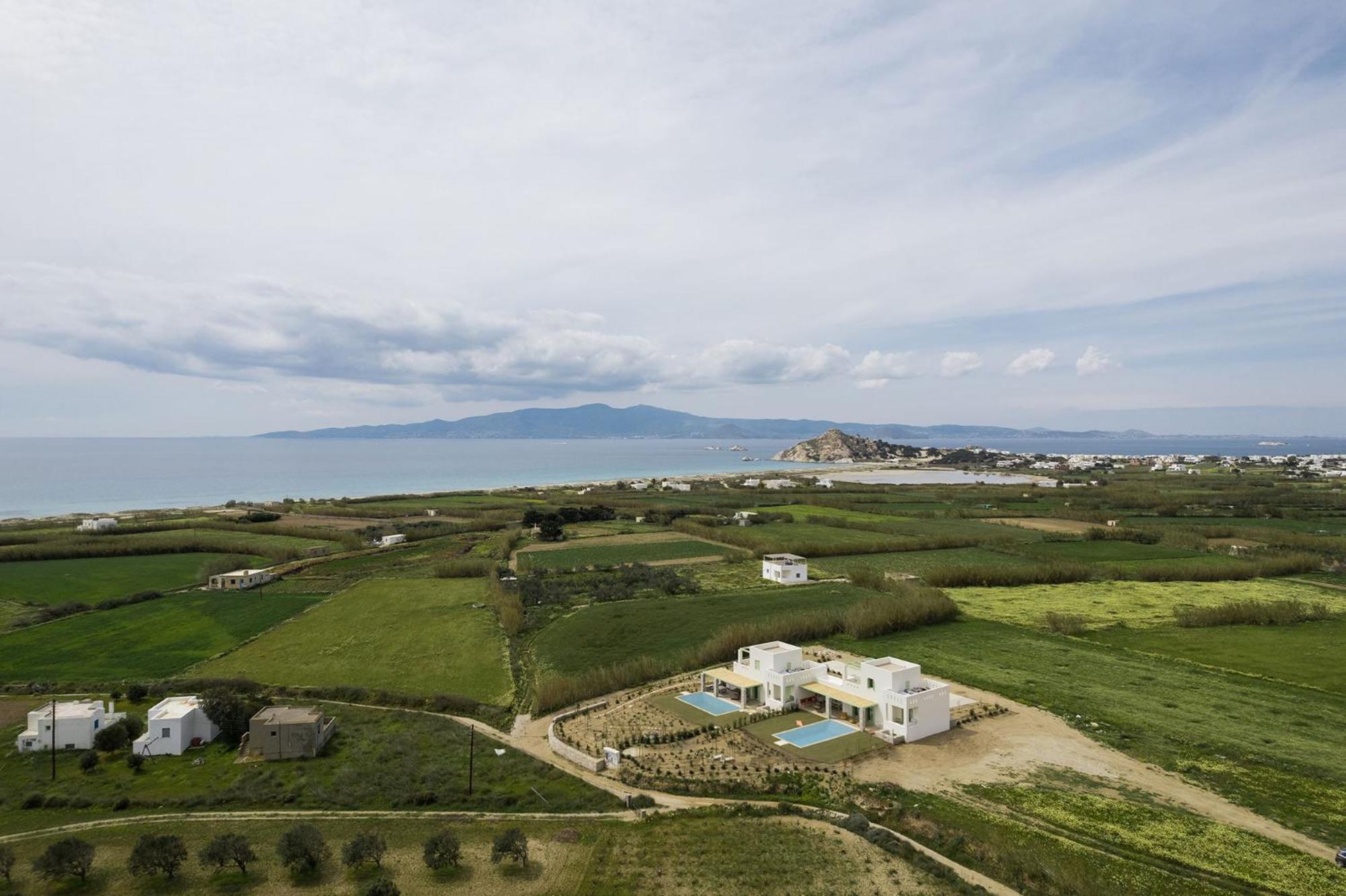 Plioni Villas & Suites Mikri Vigla Quarto foto